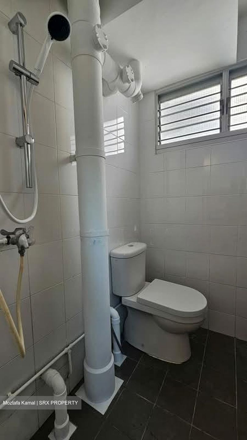Bedok Reservoir Road (Bedok),  #582336791